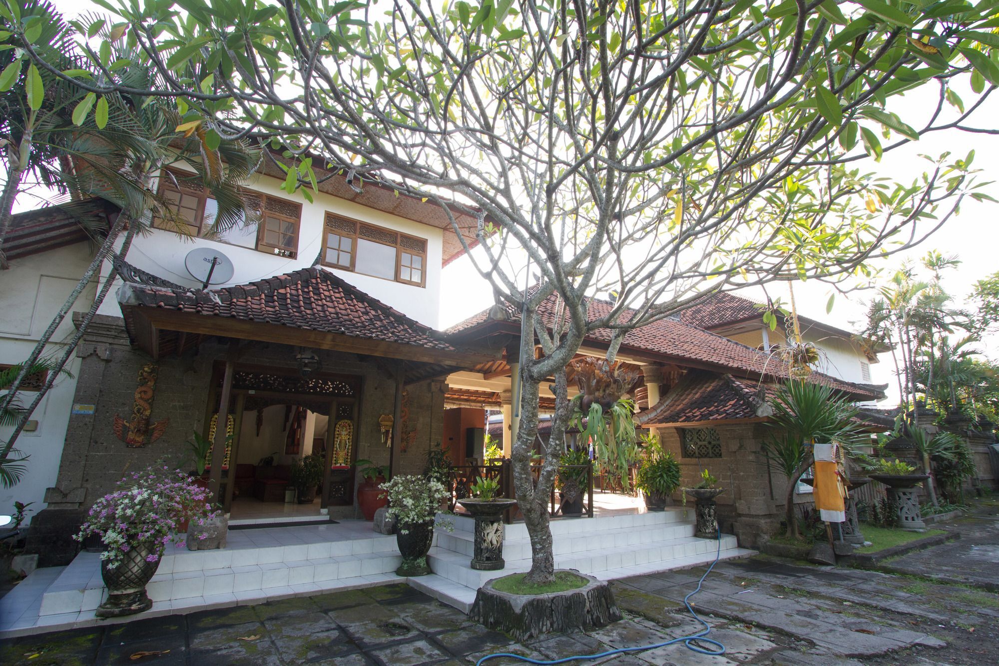 Hotel Bali Warma Denpasa Buitenkant foto